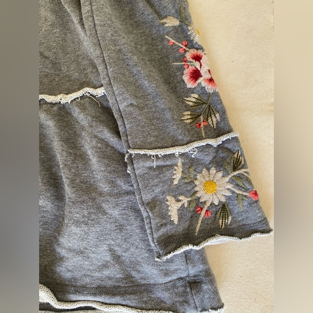 Johnny Was Acacia Tiered Embroidered Floral Gray Hooded Zip Front Jacket Small - Picture 4 of 10